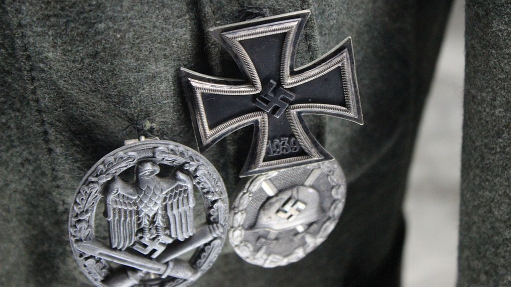 Karl M, ex miembro de las SS nazis que se escabulló de la pena de muerte, muere a los 96 años Karl M, ex miembro de las SS nazis que se escabulló de la pena de muerte, muere a los 96 años