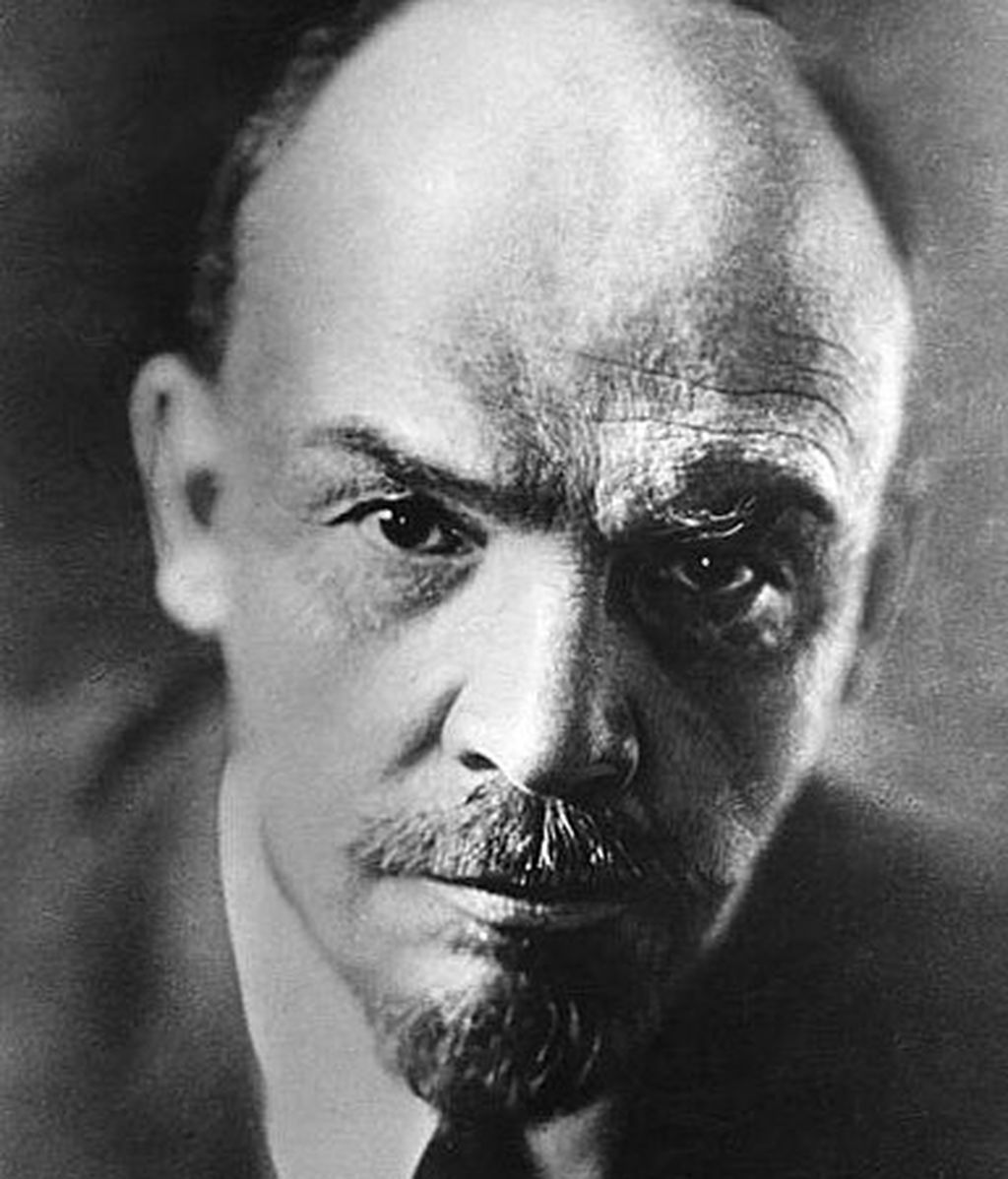 385px-Bundesarchiv_Bild_183-71043-0003,_Wladimir_Iljitsch_Lenin