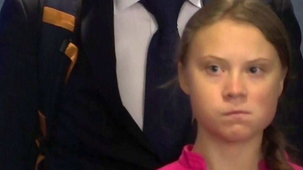 Trump se burla de Greta Thunberg: "Parece muy feliz... Es tan agradable de ver!" Trump se burla de Greta Thunberg: "Parece muy feliz... Es tan agradable de ver!"