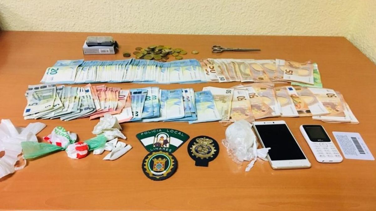 Detienen a un joven tras huir de un control dejando en un taxi bolsas con cocaína y 4.000 euros en Jaén