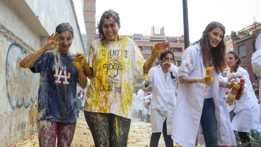 "Lo pasé bastante mal":  varios universitarios nos cuentan sus experiencias con las novatadas