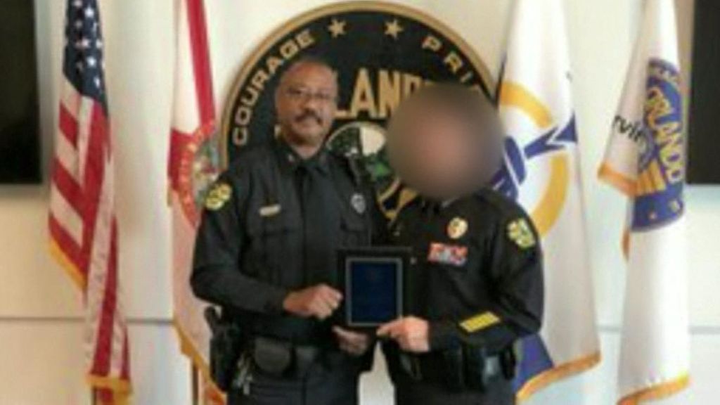 Suspenden al policía que arrestó a una niña de 6 años en Orlando por una pataleta