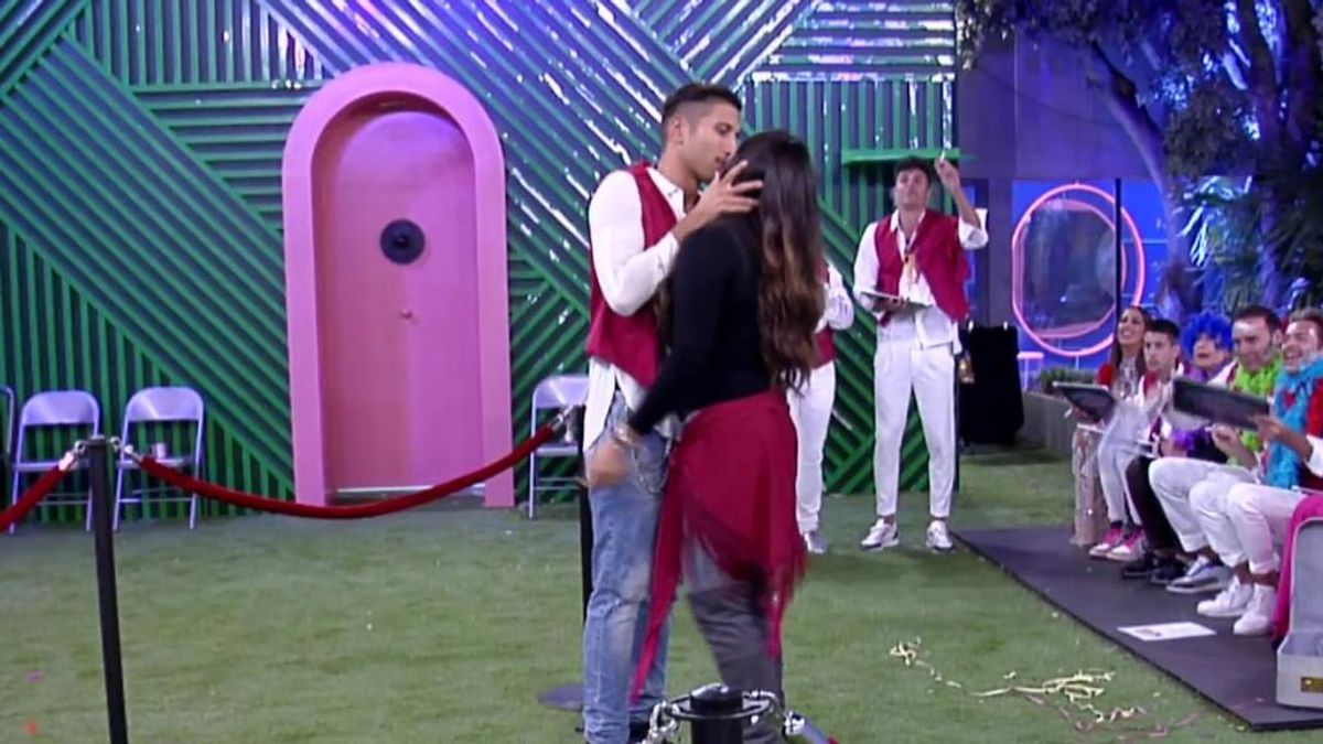 El concurso de baile de 'GH VIP 7' termina con un beso entre Irene y Gianmarco