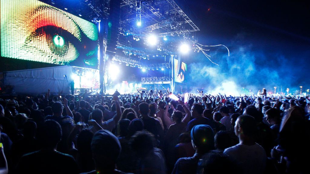 Asistentes al concierto de Dj Tiesto en Coachella en 2010