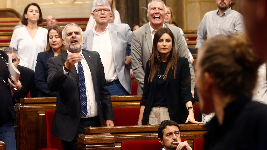 Bronca en el Parlament por los CDR encarcelados