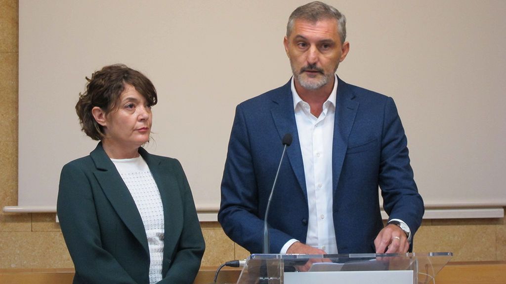 Urralburu, líder de Podemos en Murcia, se va con Errejón: "No me veía haciendo campaña por Iglesias" Urralburu, líder de Podemos en Murcia, se va con Errejón: "No me veía haciendo campaña por Iglesias"