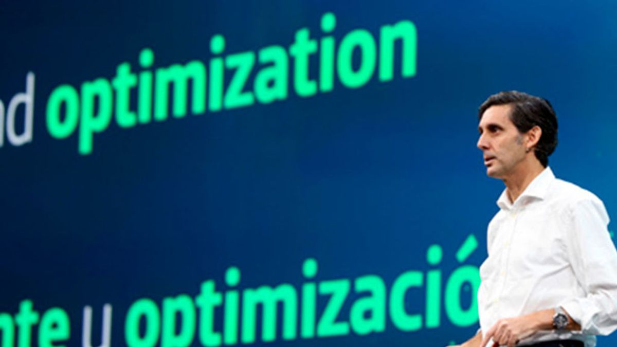 Telefónica firma un nuevo convenio que permitirá la salida de 4.500 trabajadores Telefónica firma un nuevo convenio que permitirá la salida de 4.500 trabajadores