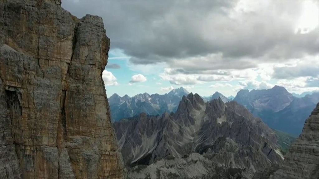Dani Arnold hace historia en Los Alpes: Escala los 550 metros sin cuerdas en menos de 47 minutos