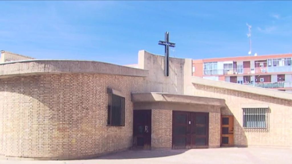 Un cura se enfrenta a un clan de la droga