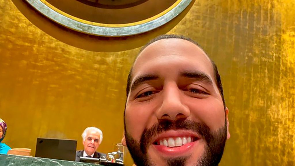 ¿Por qué el presidente salvadoreño se ha hecho un selfi durante su discurso en la ONU? ¿Por qué el presidente salvadoreño se ha hecho un selfi durante su discurso en la ONU?