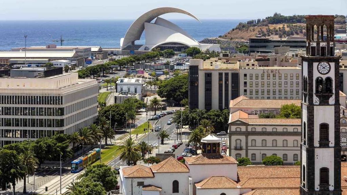 Un apagón deja sin luz a toda la isla de Tenerife Un apagón deja sin luz a toda la isla de Tenerife