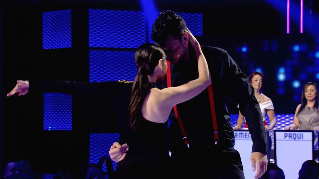 Alex conquista a las madres bailando tango y salsa