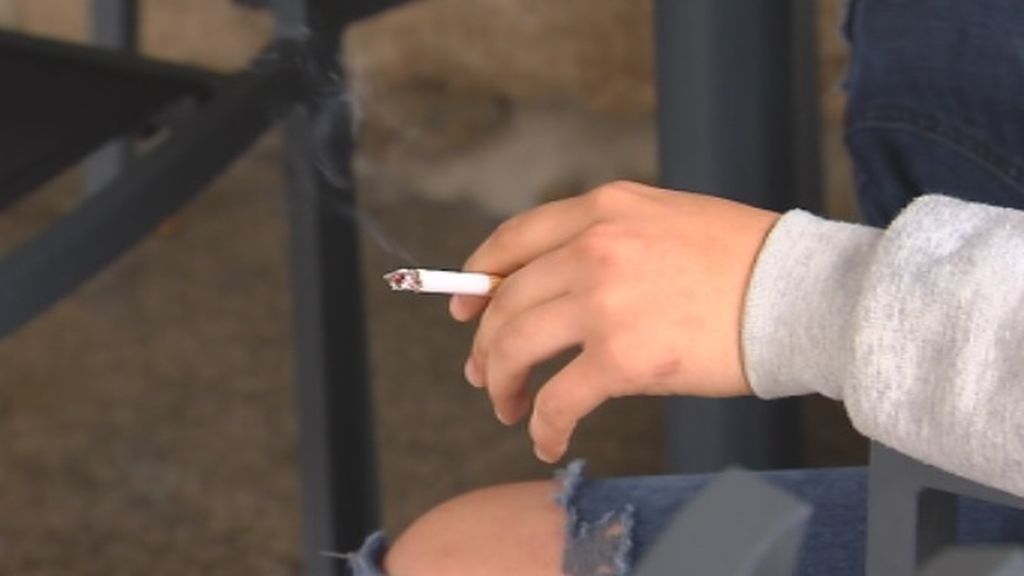 En España, 50.000 personas mueren al año por culpa del tabaco: "Genera una dependencia más salvaje que la cocaína"