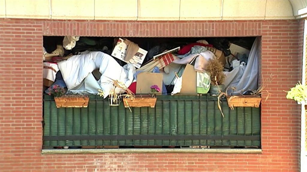 Un vecino de Pamplona acumula mucha basura