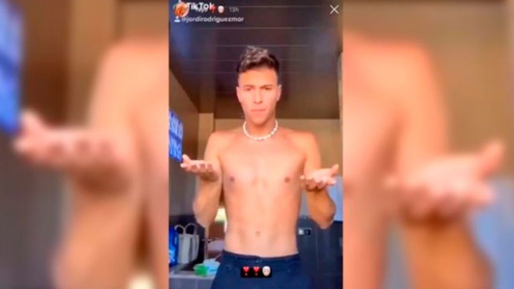 influencer baila regaeton en el funeral de su abuelo