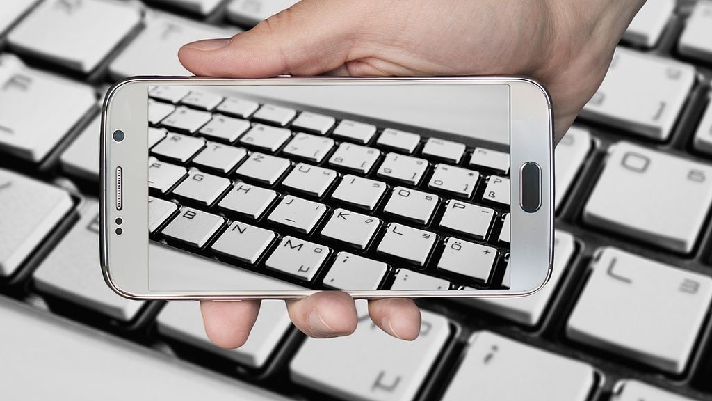 Un estudio demuestra que casi se escribe tan rápido en el móvil como en el teclado Un estudio demuestra que casi se escribe tan rápido en el móvil como en el teclado