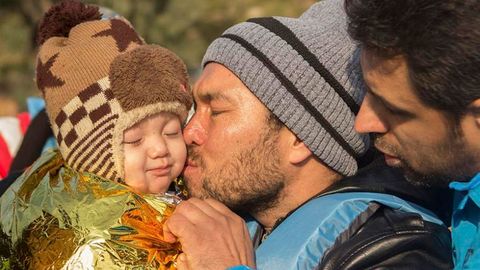 Los Besos Mas Sentidos Del Mundo En Las Fronteras Nius Juan (walter cornás), es un treintañero que está aburrido de su vida. los besos mas sentidos del mundo