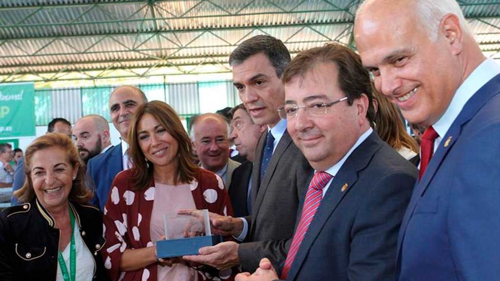 ¿Ibérico o serrano? El patinazo de Sánchez con el jamón que ha indignado a los extremeños ¿Ibérico o serrano? El patinazo de Sánchez con el jamón que ha indignado a los extremeños