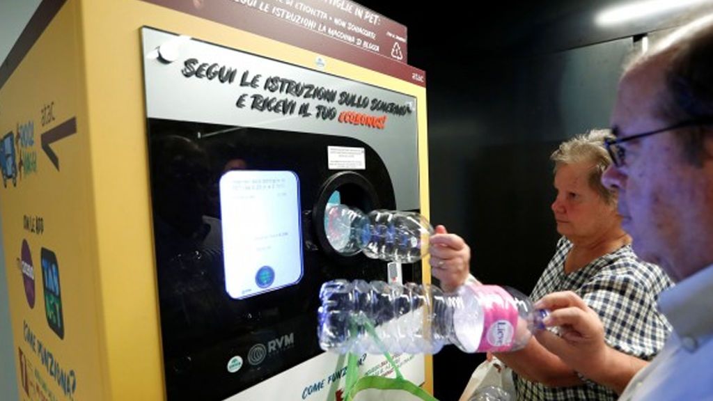 Viaja gratis en el metro de Roma a cambio de botellas plásticas