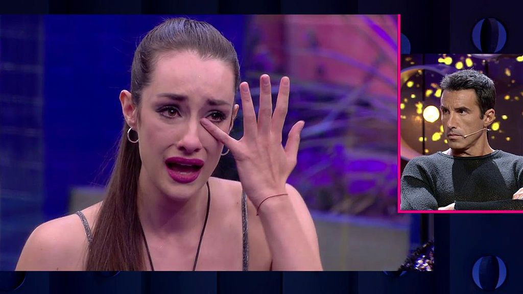 Adara rompe a llorar por la presión: "Durante el directo me pongo muy nerviosa y no me sé defender"