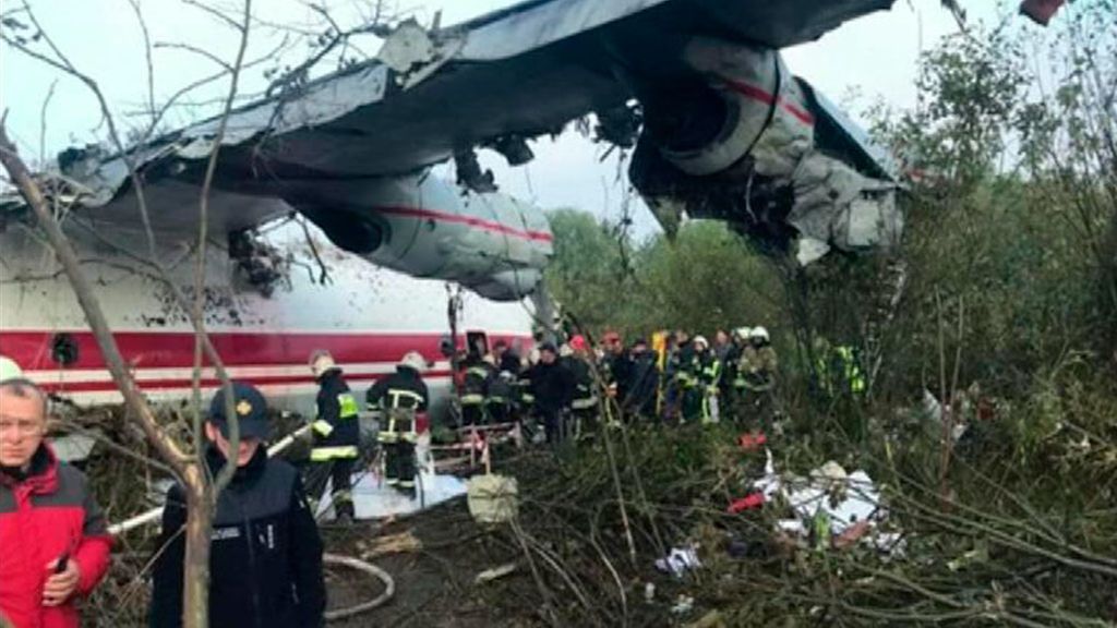 Cinco muertos en Ucrania tras un aterrizaje forzoso de un avión de carga procedente de España Cinco muertos en Ucrania tras un aterrizaje forzoso de un avión de carga procedente de España