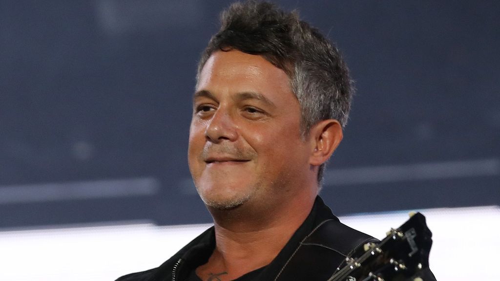 Alejandro Sanz manda un mensaje a sus cuatro hijos: "Cualquier cosa merece la pena solo por ser vuestro papá"