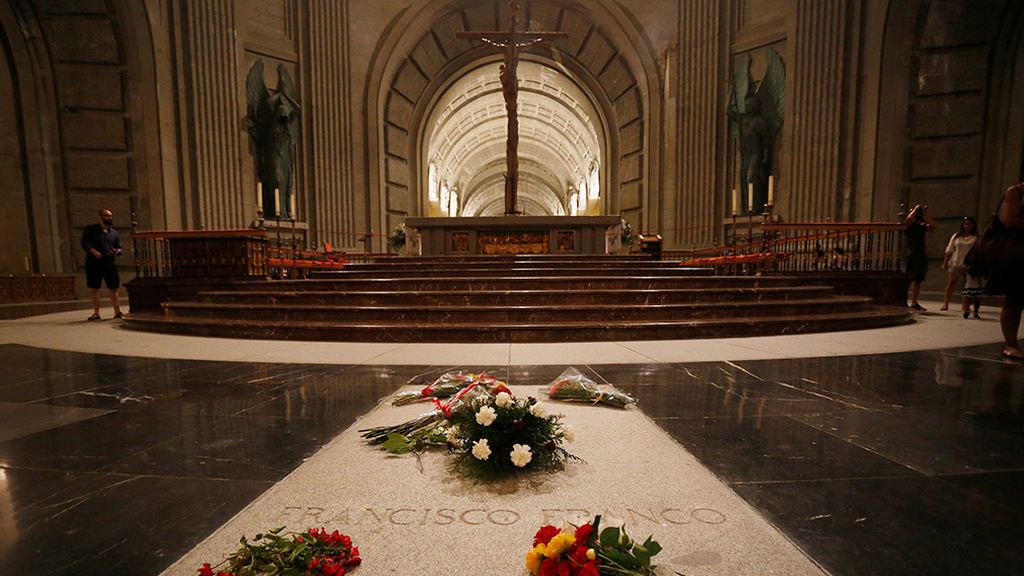 Semana decisiva en el Supremo para allanar el camino a la exhumación de Franco Semana decisiva en el Supremo para allanar el camino a la exhumación de Franco