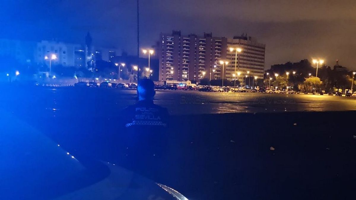 Detenido un menor acusado de agredir con un mosquetón a un policía local en Sevilla