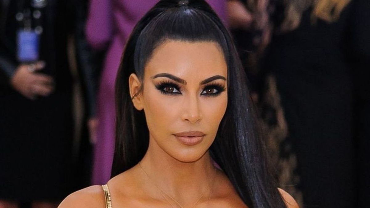 Kim Kardashian cuelga una foto con Kourtney antes de operarse y revoluciona las redes
