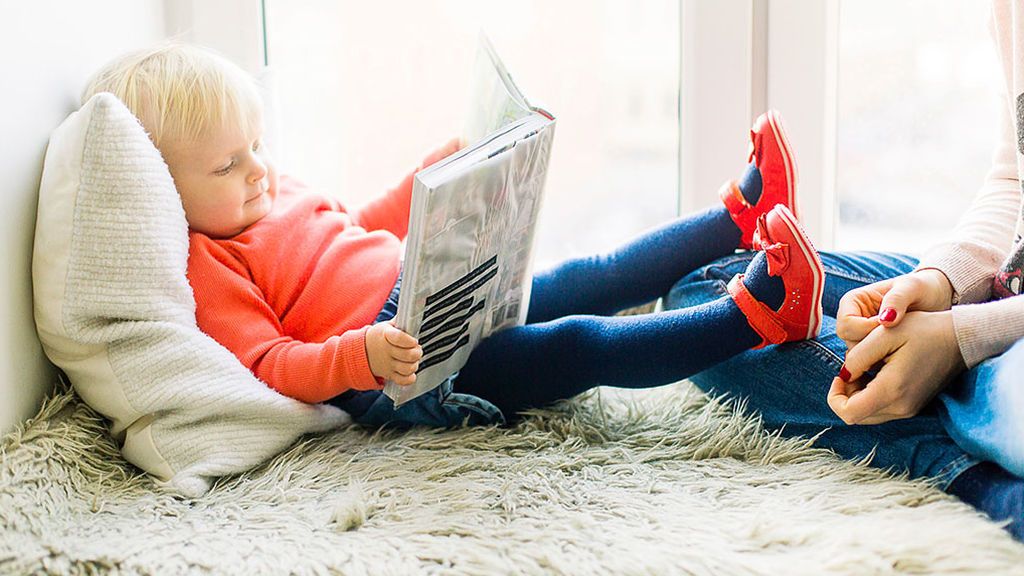 Trucos infalibles para que los niños no cambien la lectura por el móvil Trucos infalibles para que los niños no cambien la lectura por el móvil