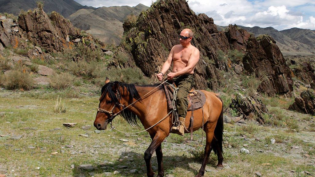 Putin a caballo