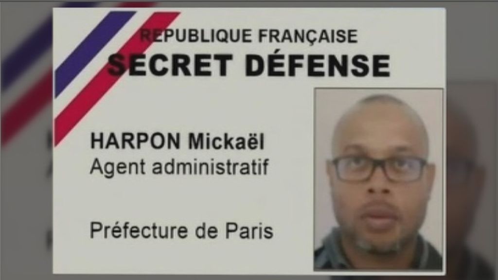 El atacante de la comisaría de París tenía un USB con vídeos de decapitaciones del Daesh