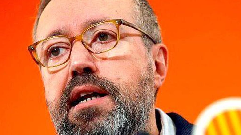 A Girauta se le calienta la boca y califica al PSC como un partido de pijos, traidores y lameculos A Girauta se le calienta la boca y califica al PSC como un partido de pijos, traidores y lameculos