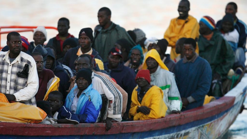 España se desmarca de un acuerdo para repartir migrantes España se desmarca de un acuerdo para repartir migrantes