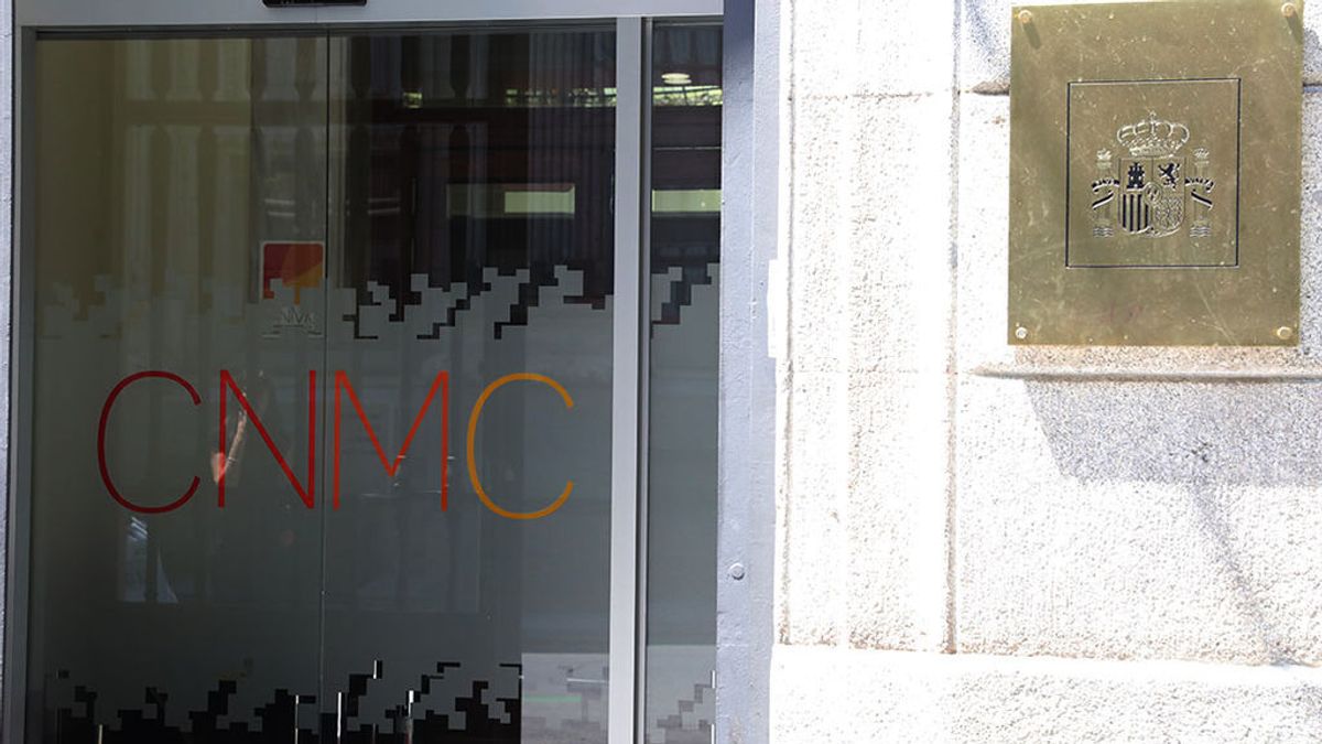 La CNMC multa con 54,2 M€ a un cártel de 19 empresas de servicios industriales La CNMC multa con 54,2 M€ a un cártel de 19 empresas de servicios industriales