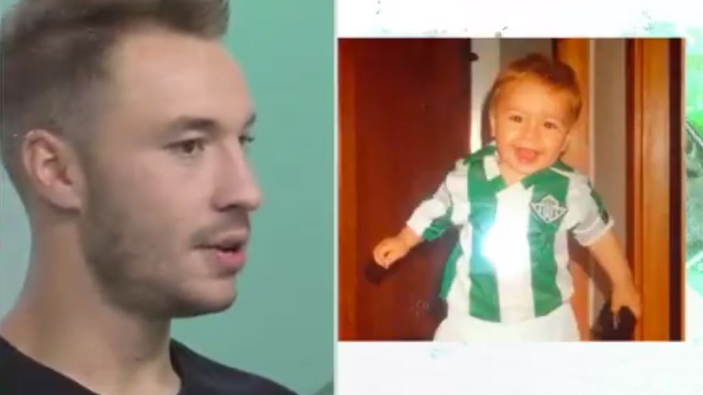 La entrañable historia de Loren con 'su' Betis: su abuelo y el amigo con el que se escapaba a animarlo La entrañable historia de Loren con 'su' Betis: su abuelo y el amigo con el que se escapaba a animarlo