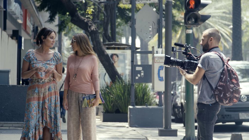 Mónica Naranjo se traslada con Ana Milán al lugar que la vio crecer como artista, México