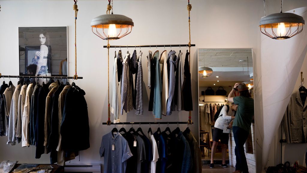 Afterworks: cinco looks de hombre para salir después del trabajo sin pasar por casa