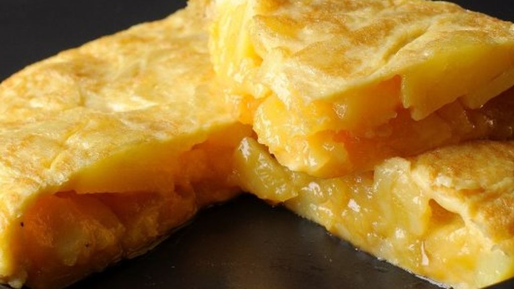 El coste de una tortilla de patata con aceite de oliva se multiplica por más de siete del campo a la mesa