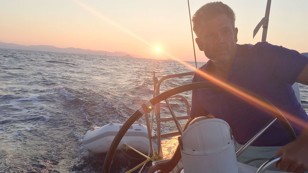 Largando amarras, el sueño cumplido de Roberto Arce de ser capitán de su propio barco