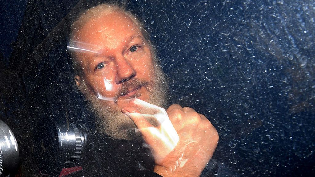NIUS accede a los informes secretos de Ecuador para espiar a Assange con mercenarios españoles NIUS accede a los informes secretos de Ecuador para espiar a Assange con mercenarios españoles