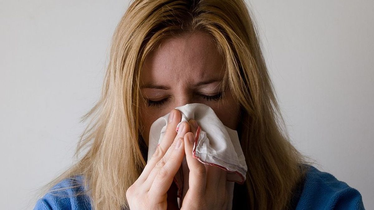 Se acerca la época de gripes y resfriados: conoce los tipos de secreciones nasales