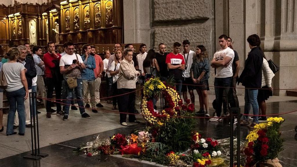 El Gobierno cierra el Valle de los Caídos para sacar a Franco antes del 25 de octubre El Gobierno cierra el Valle de los Caídos para sacar a Franco antes del 25 de octubre