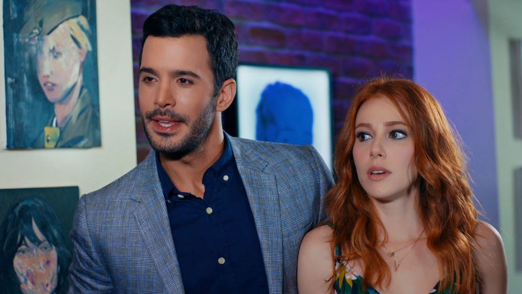 Ömer presenta a Defne como su prometida