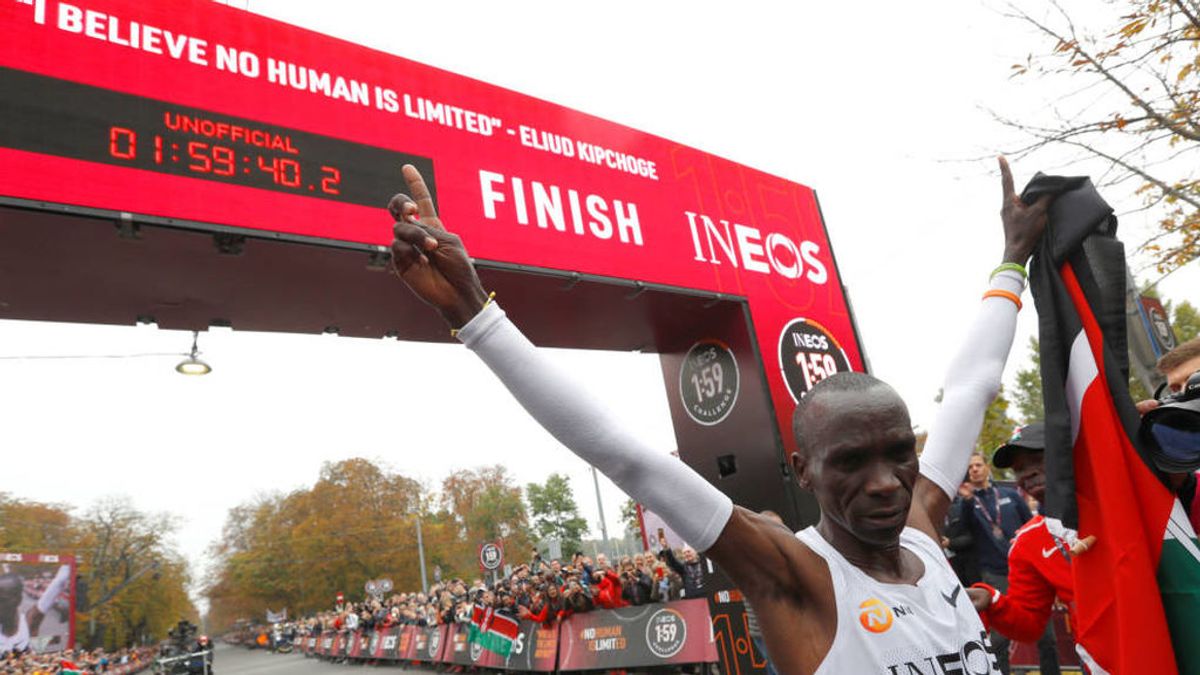 Kipchoge hace historia: es primer atleta que comleta un maratón en menos de dos horas