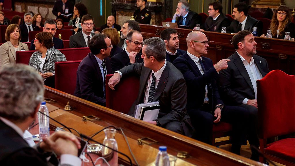 Las defensas de Jordi Sánchez, Josep Rull y Jordi Turull amenazan con acciones legales por la filtración de la sentencia Las defensas de Jordi Sánchez, Josep Rull y Jordi Turull amenazan con acciones legales por la filtración de la sentencia
