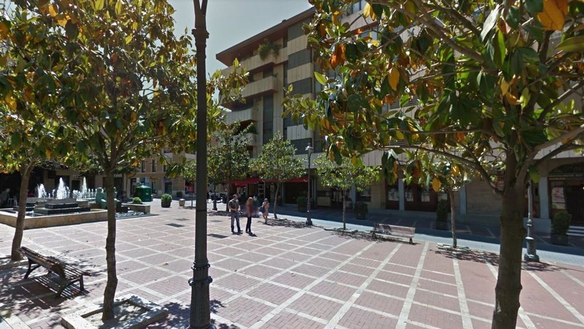 Detienen a un hombre por realizar tocamientos a una menor de 16 años en una plaza de Valladolid