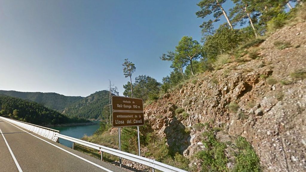 Muere un paracaidista de 35 años tras saltar desde una presa en un pantano de Lleida Muere un paracaidista de 35 años tras saltar desde una presa en un pantano de Lleida