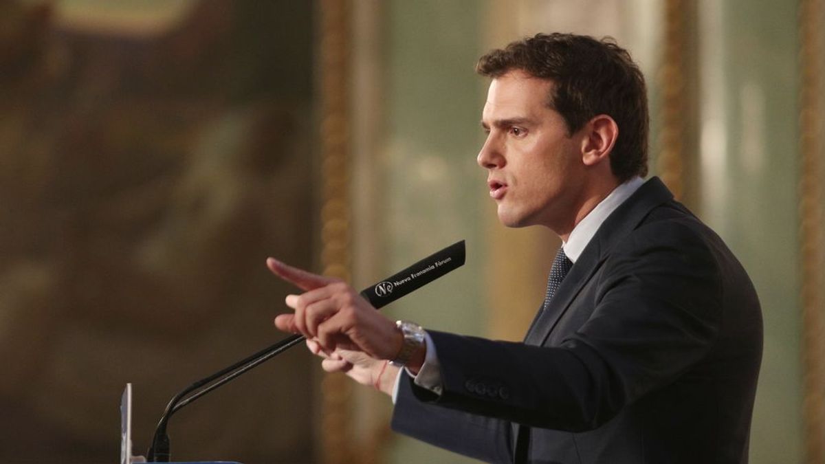 Rivera ofrece un acuerdo entre PSOE, PP y Cs y califica como un "error" la propuesta de desbloqueo de Sánchez