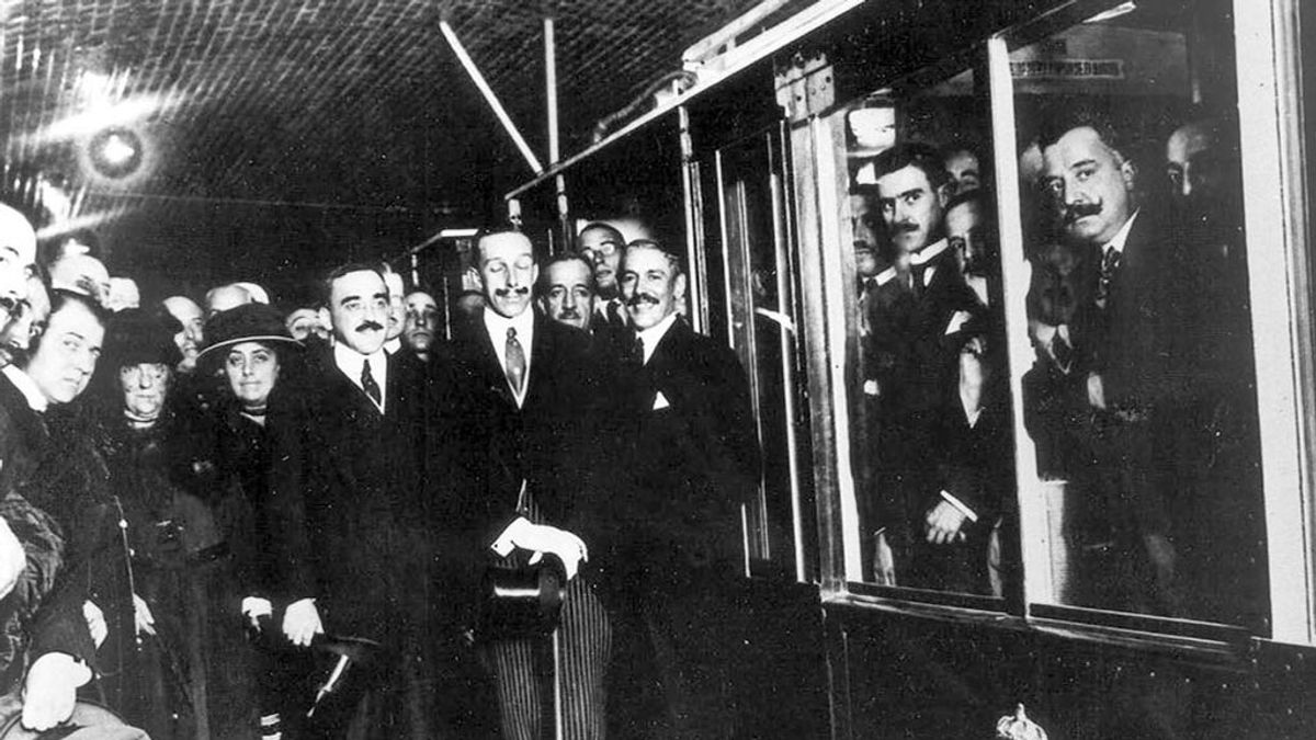 Metro de Madrid: 100 Años de curiosidades y anécdotas en las profundidades de la capital española Metro de Madrid: 100 Años de curiosidades y anécdotas en las profundidades de la capital española